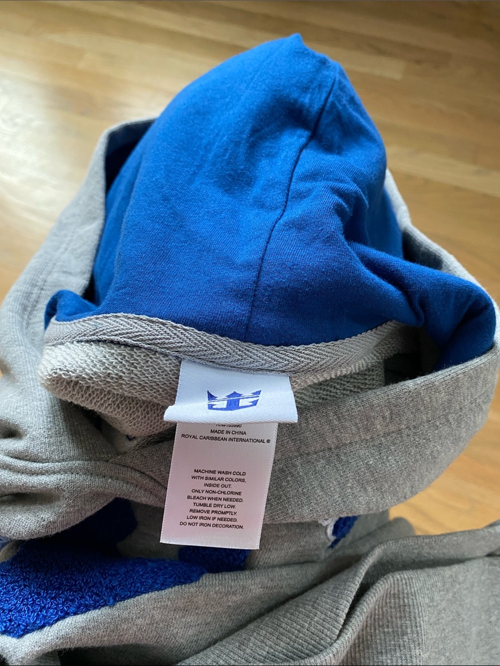 NWT! Royal Caribbean S Grey Hoodie with Blue Logo - Picture 9 of 11